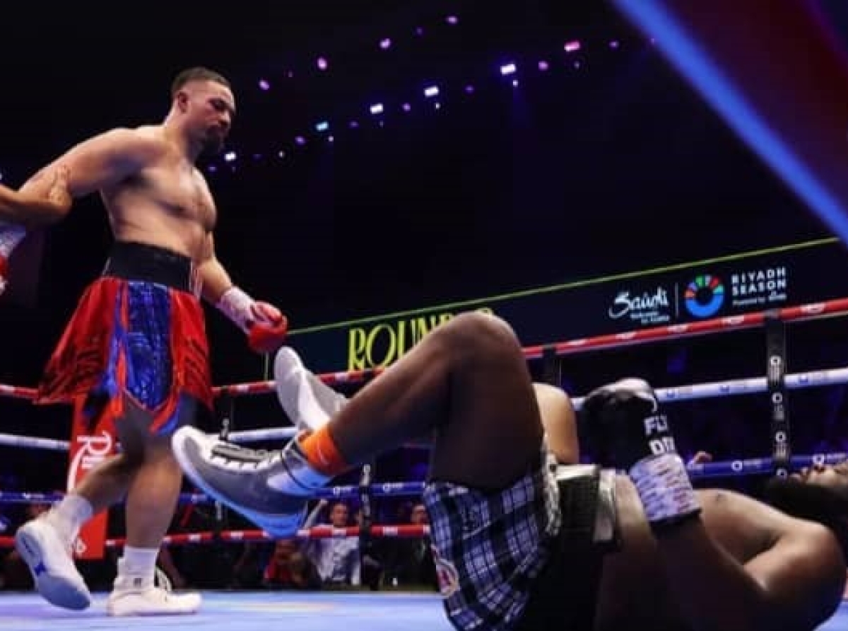 Boxe : Martin Bakole battu par K.O au deuxième round par Joseph Parker